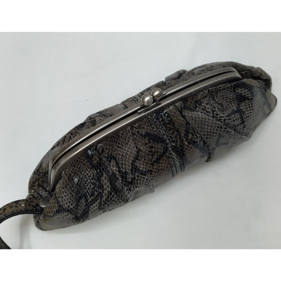 Kenneth Cole Reaction Gray Leather Snakeskin Embossed Kisslock Framed Clutch - Picture 4 of 12